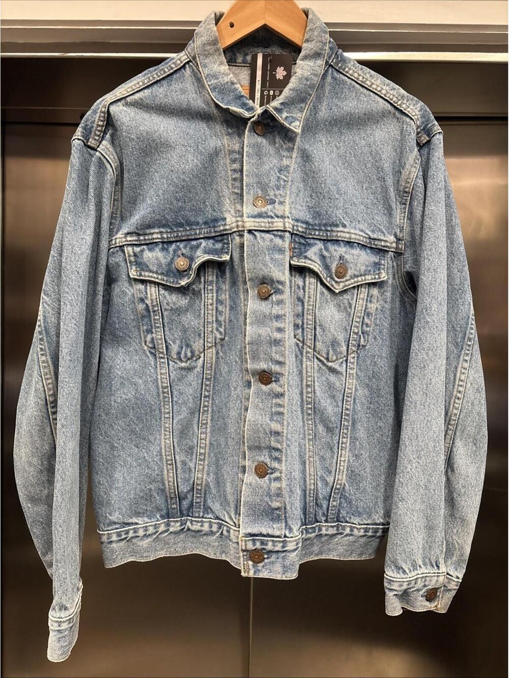 Vintage 90s Levi Jean washed denim Jacket